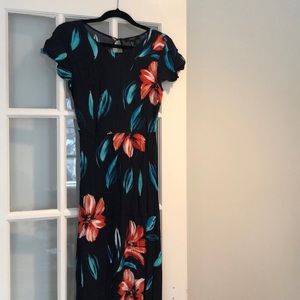 Gorgeous elegant floral maxi dress